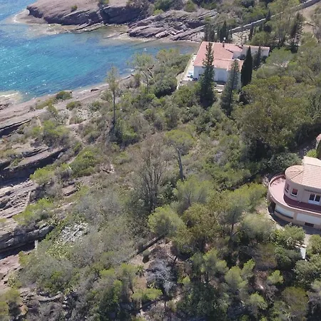 Villa La Crique Et Sa Plage Privee Agay Villa Saint-Raphael (Var)